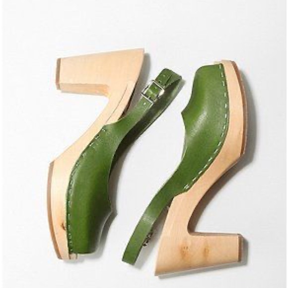 Swedish Hasbeens Shoes - Swedish Hasbeens Olive Green Slingback Clogs size 8.5